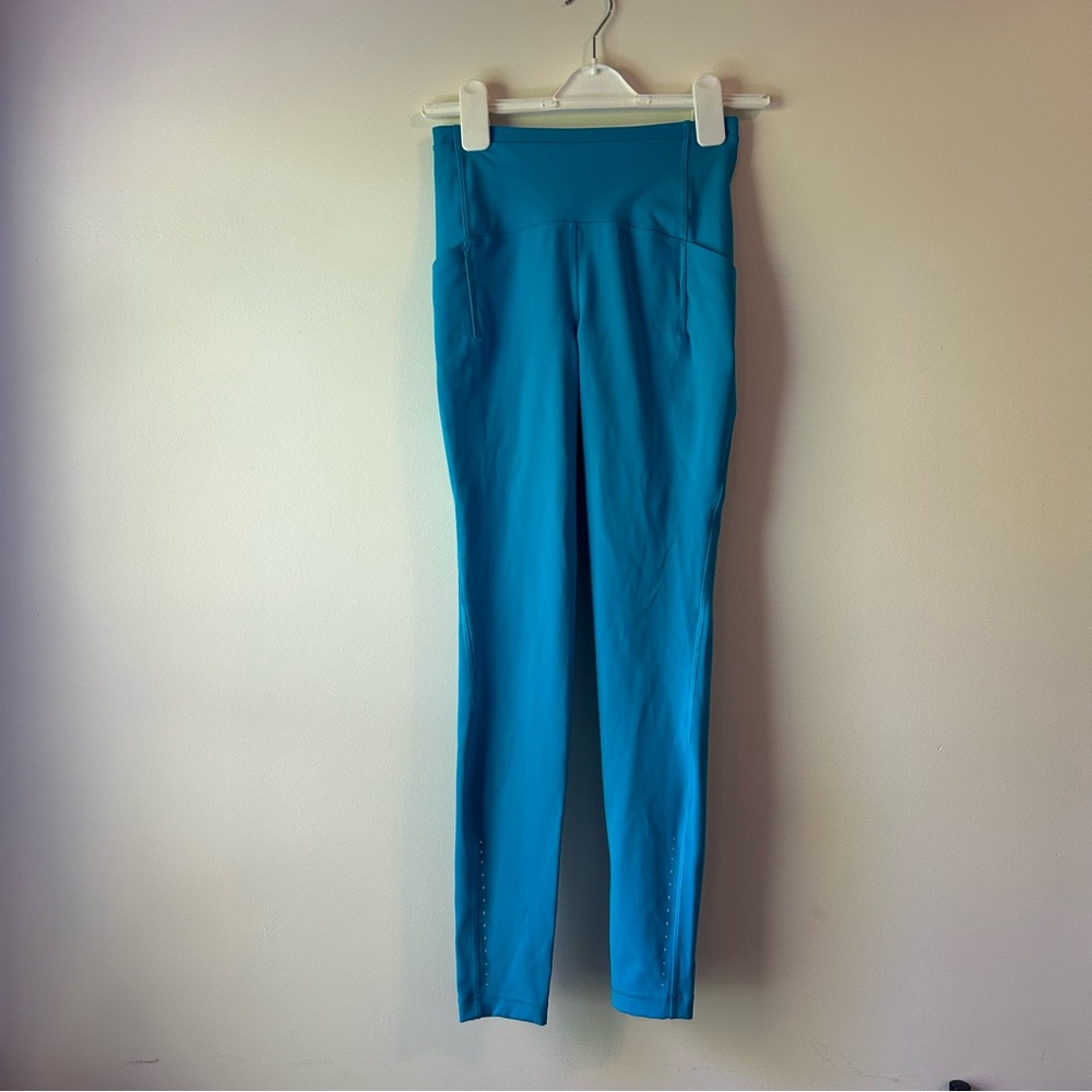 Lululemon SwiftSpeed High-rise tight Size 4